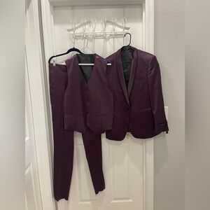NWT Bespoke Europa Tazzio Men's Purple Suit Set